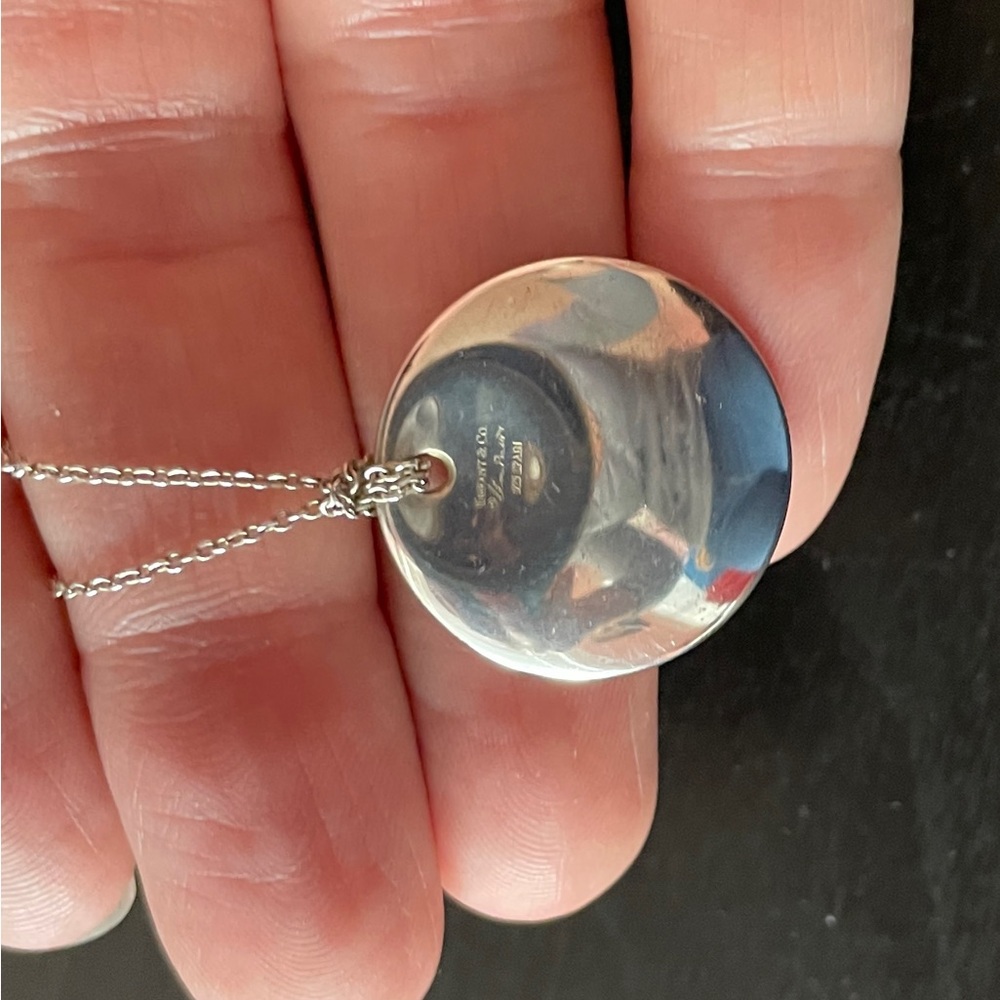 Tiffany & Co. Elsa Peretti Round Pendant necklace